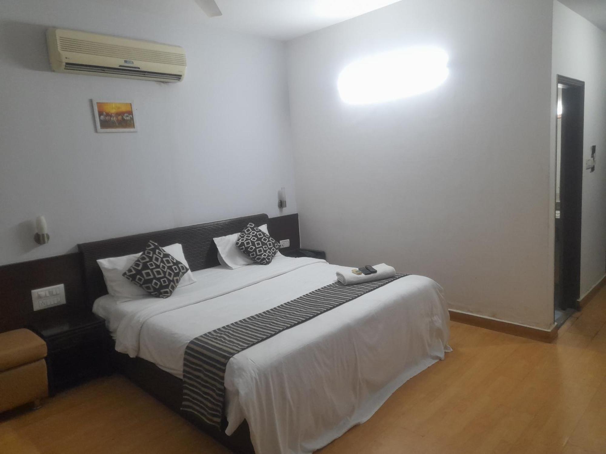 Hotel Prestige Inn Bangalore Eksteriør bilde